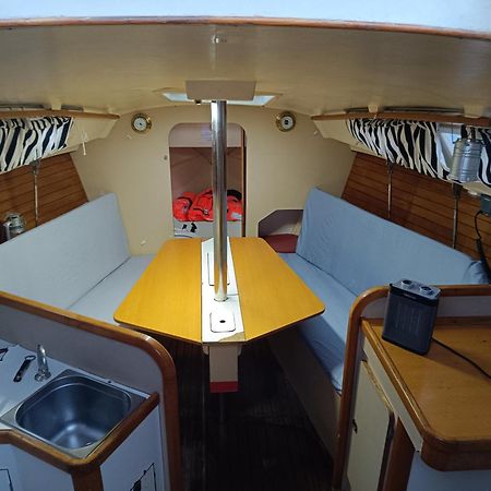 Experience On A Sailboat To Sleep Hotel Sant Adria de Besos Exterior photo